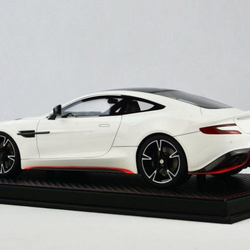 fa Aston Martin Vanquish S white3 1